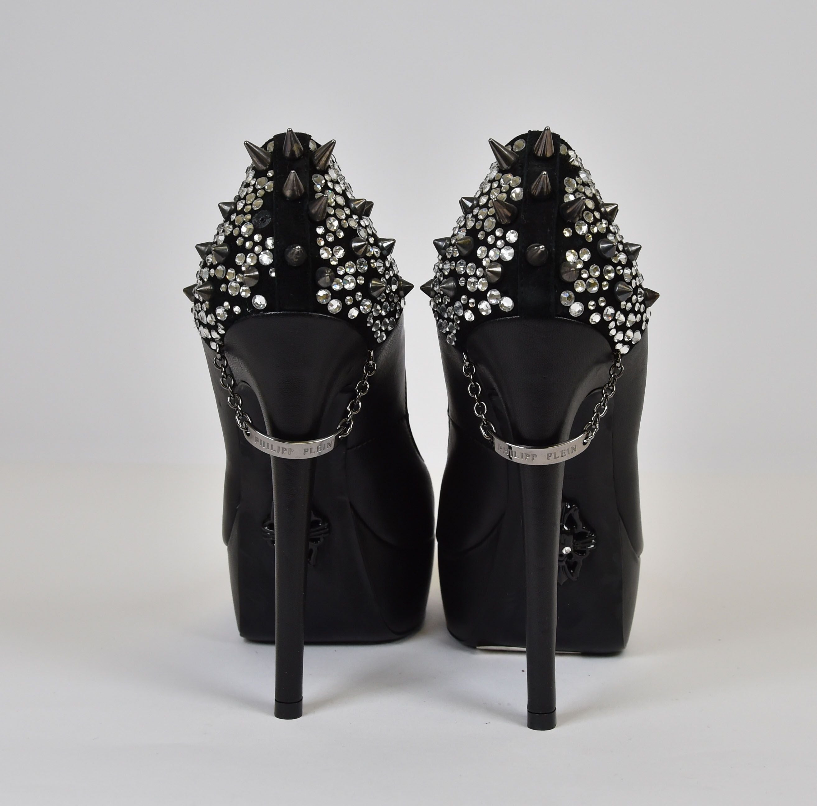 Philipp Plein Skull-Heel Platform Pump ("No Softie" style, Goldjunge line, SS13) - Image 4