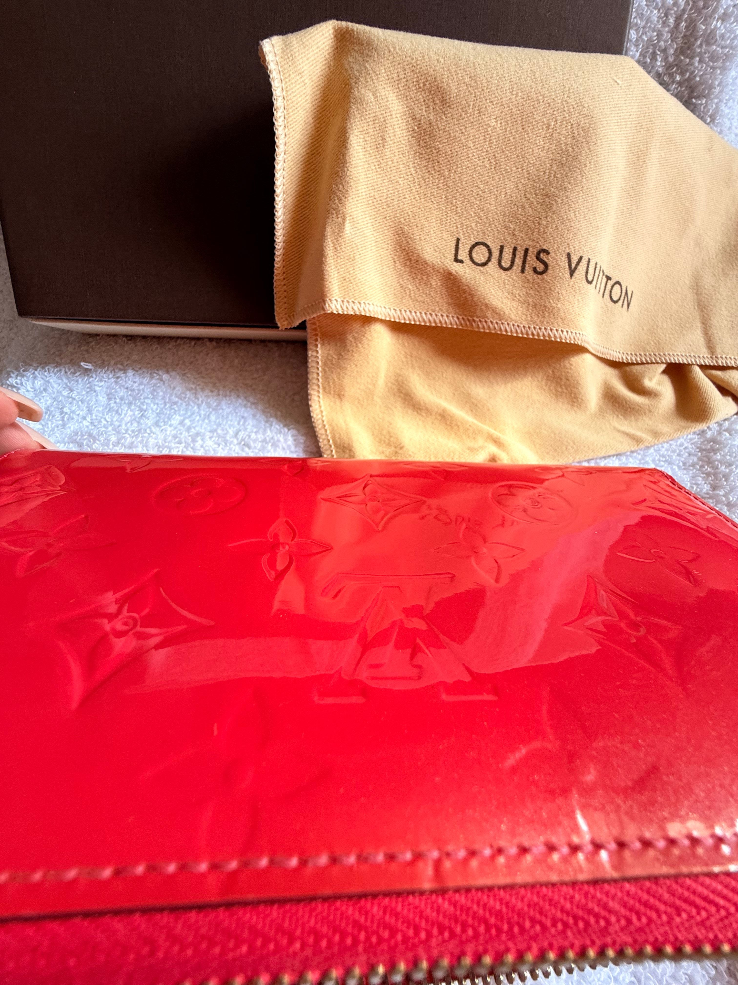 Louis Vuitton Zippy Wallet, Monogram Vernis - Image 1