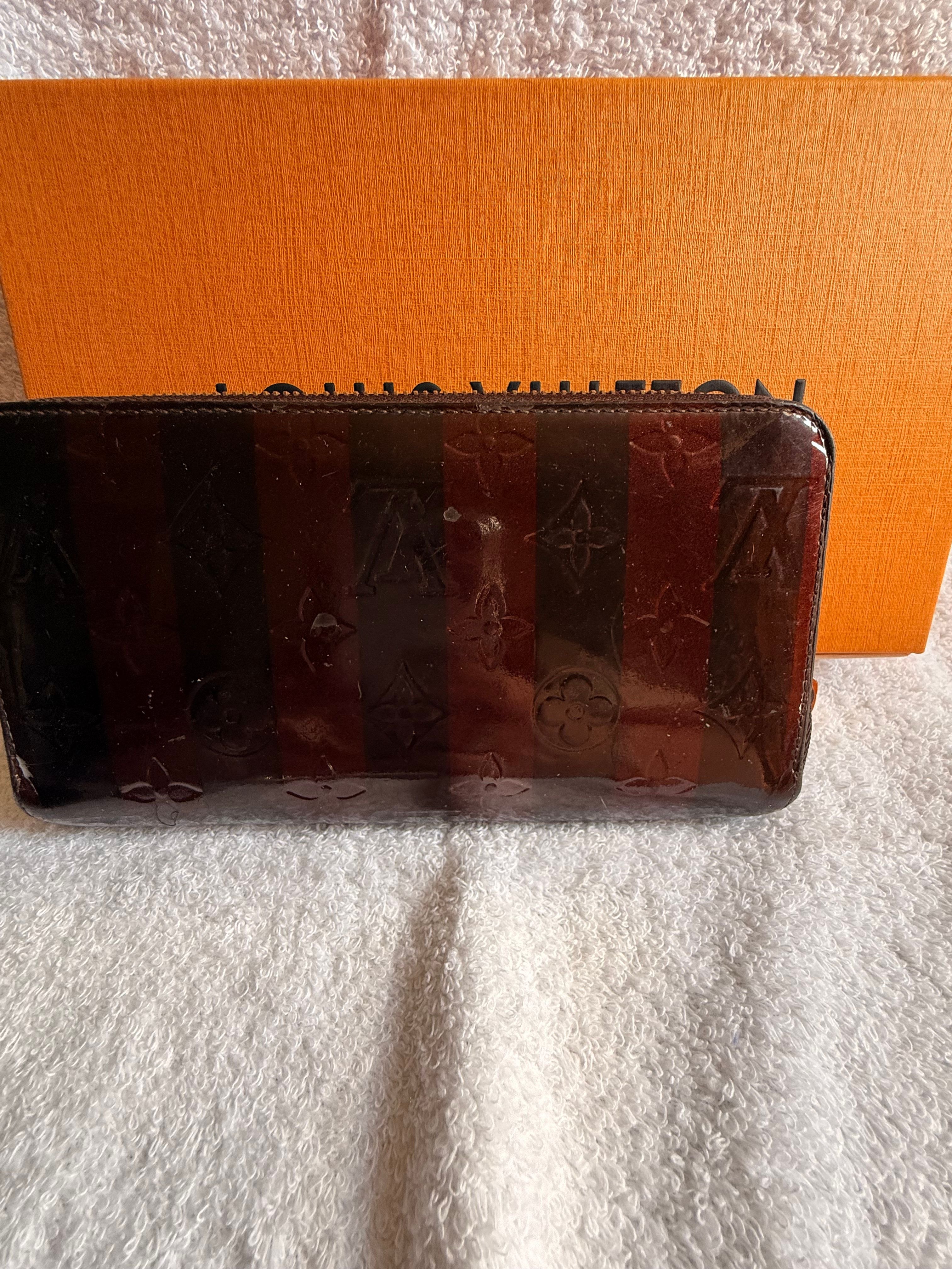Louis Vuitton Zippy Wallet - Monogram Vernis Rayures (Striped) - Image 1