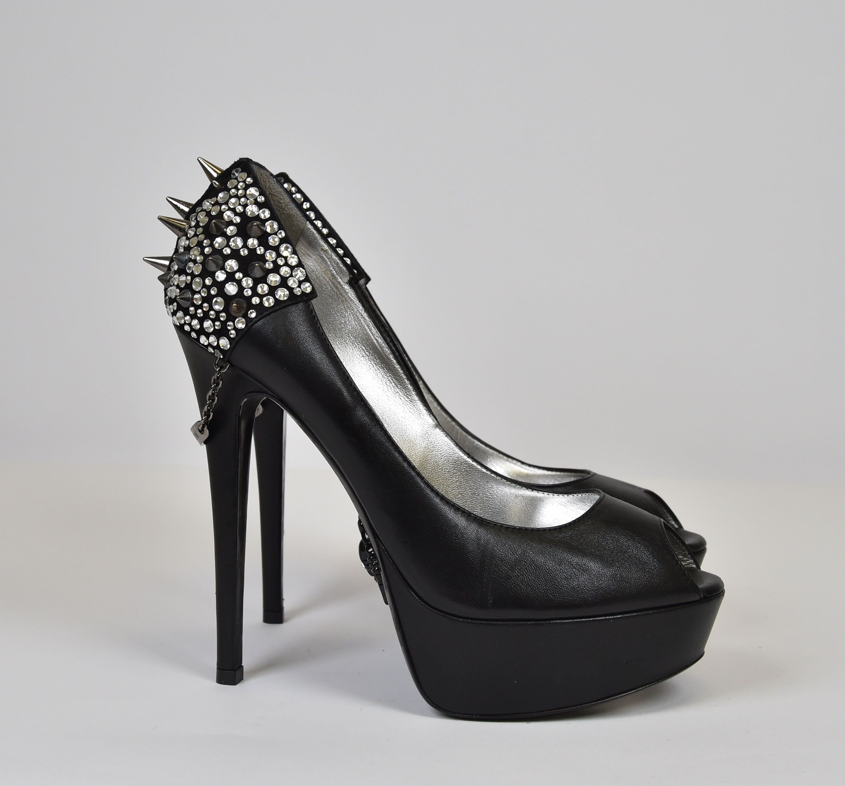 Philipp Plein Skull-Heel Platform Pump ("No Softie" style, Goldjunge line, SS13) - Image 12