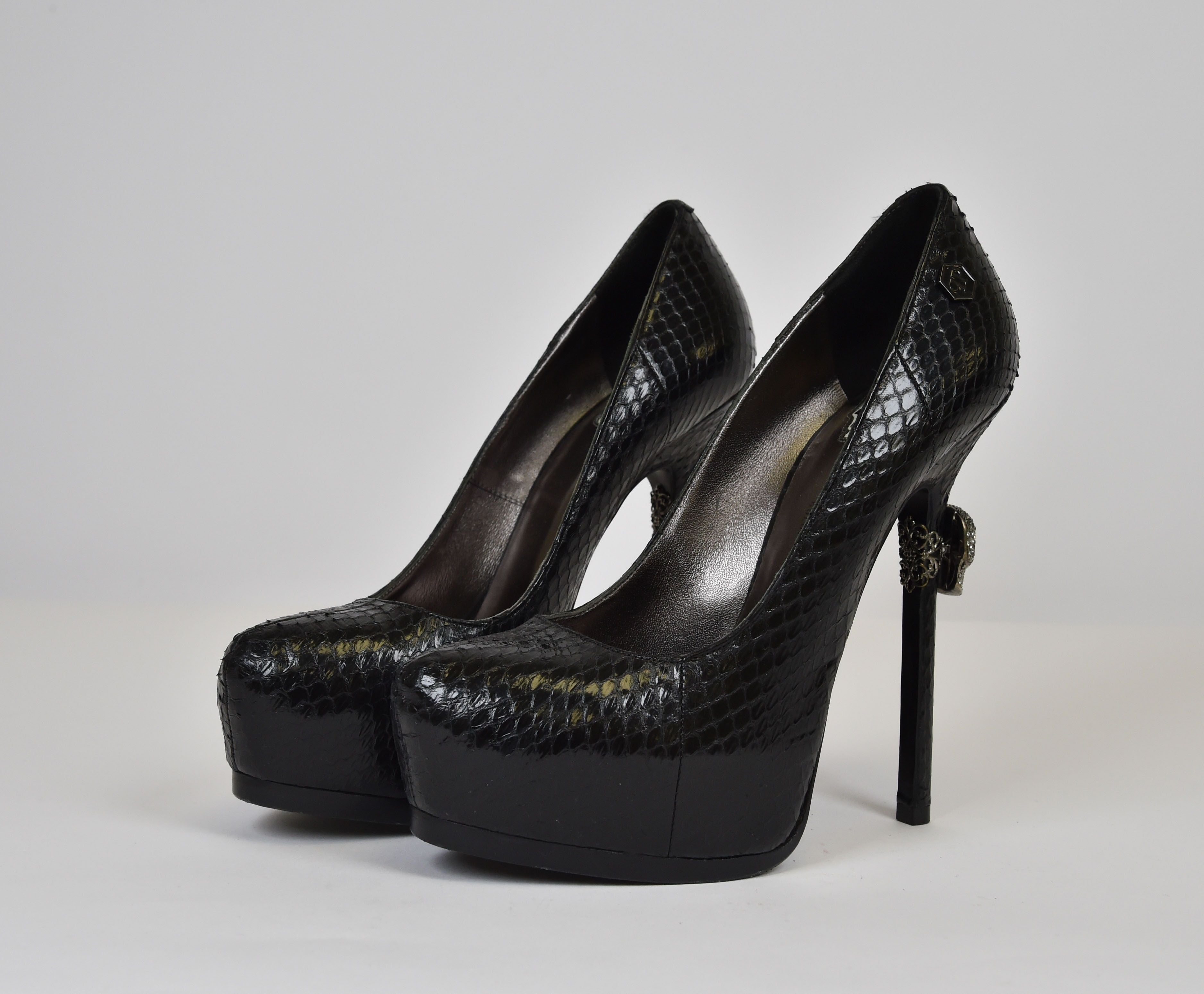 Philipp Plein Skull-Heel Platform Pump ("No Softie" style, Goldjunge line, SS13) - Image 7