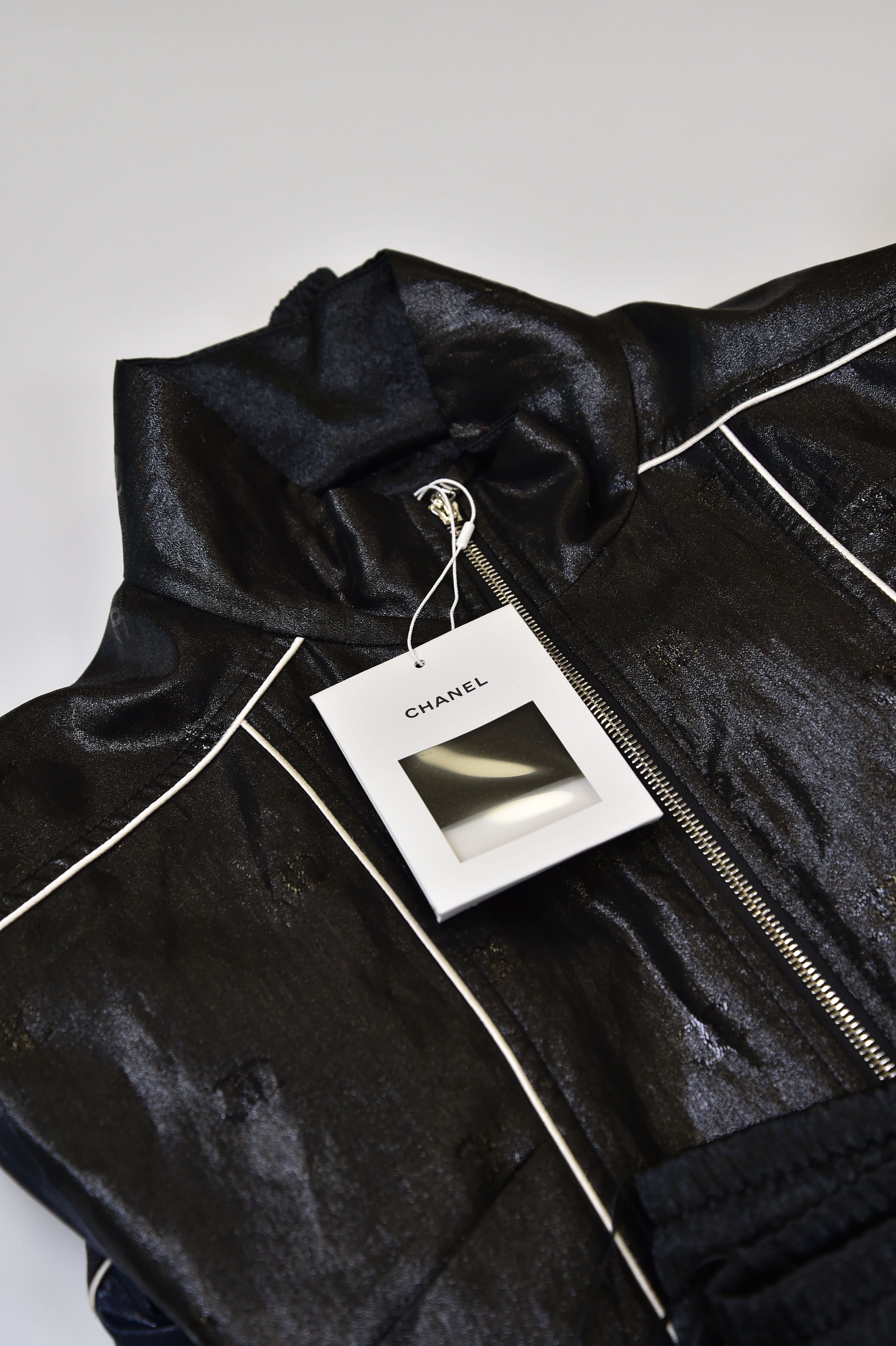 Chanel CC Logo Sport Tracksuit (Jacket & Trousers Set) - Image 5