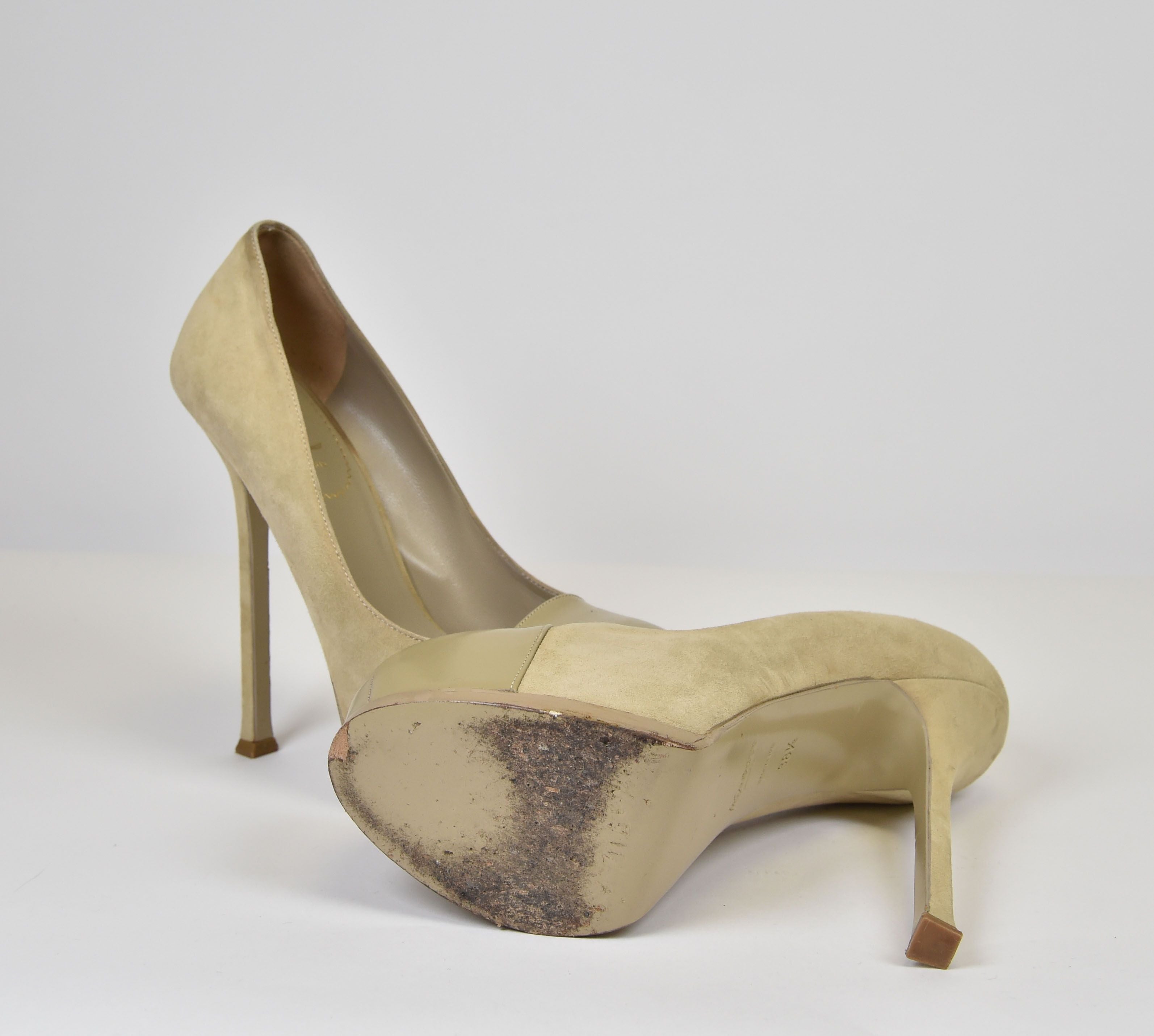 Saint Laurent (Yves Saint Laurent / YSL) Tribtoo / Tribute Platform Pump - Image 2