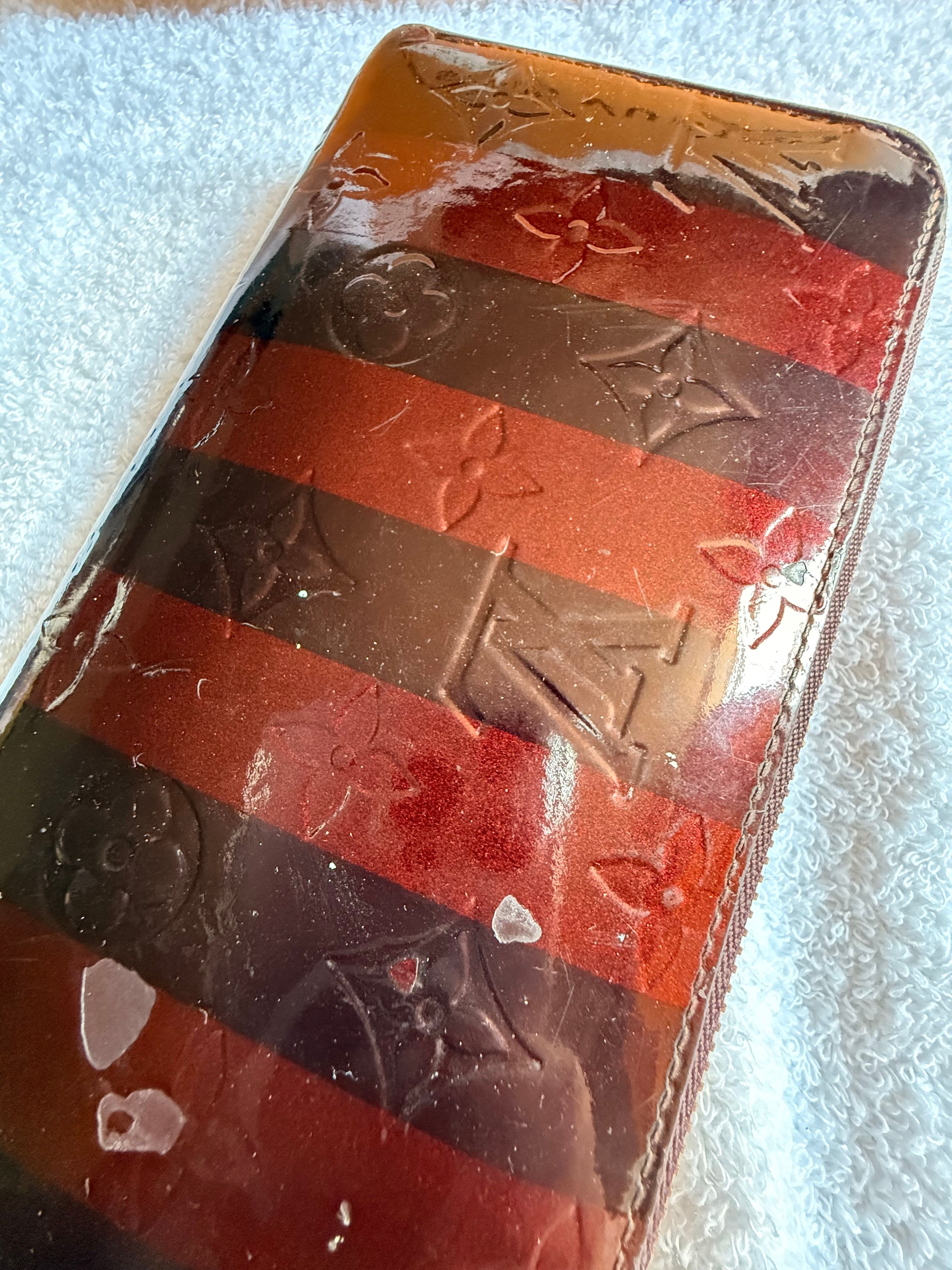 Louis Vuitton Zippy Wallet - Monogram Vernis Rayures (Striped) - Image 2