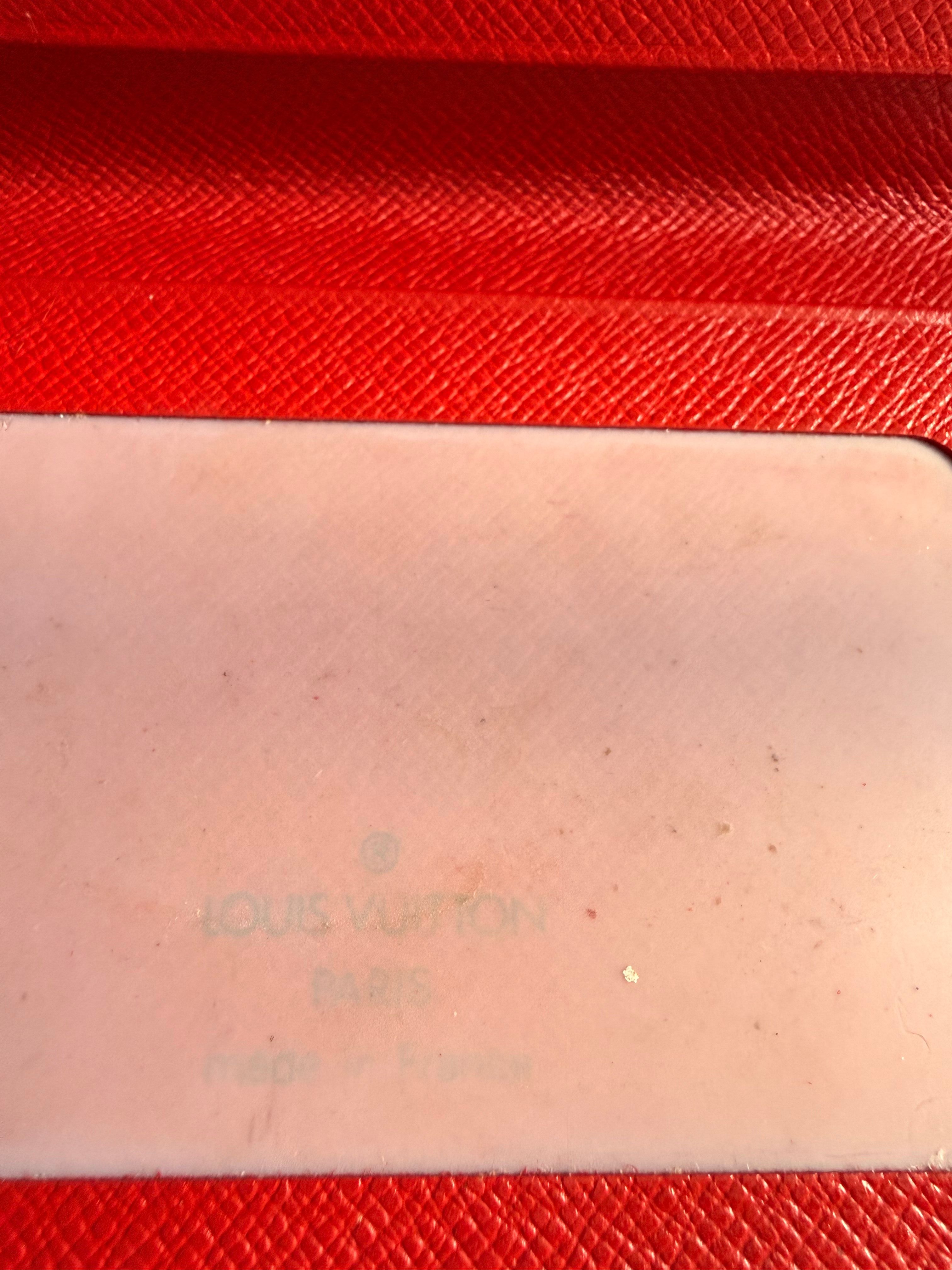 Louis Vuitton Epi Leather ID/Card Holder (Agenda-style Insert with Photo Windows) - Image 4