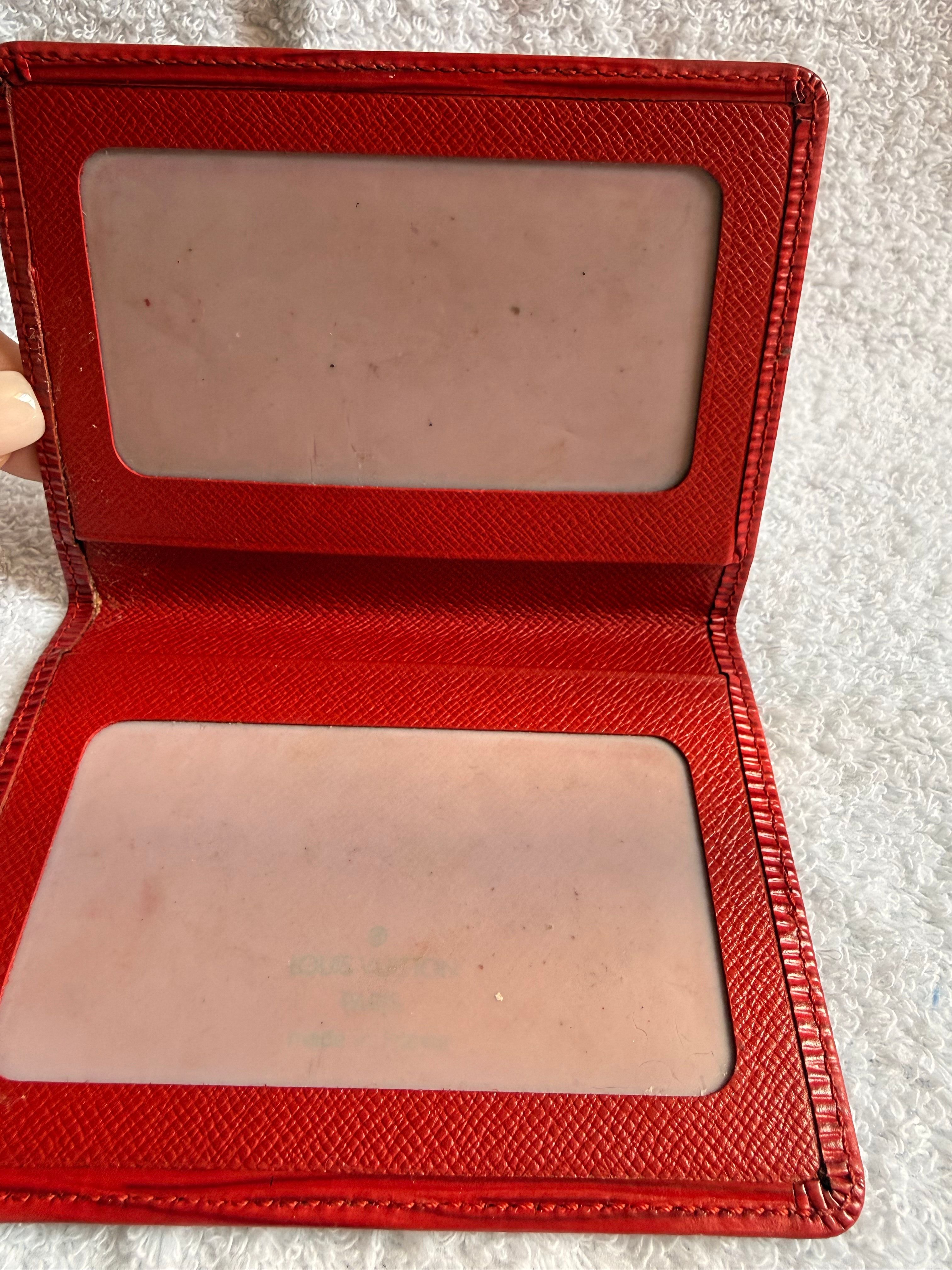 Louis Vuitton Epi Leather ID/Card Holder (Agenda-style Insert with Photo Windows) - Image 3