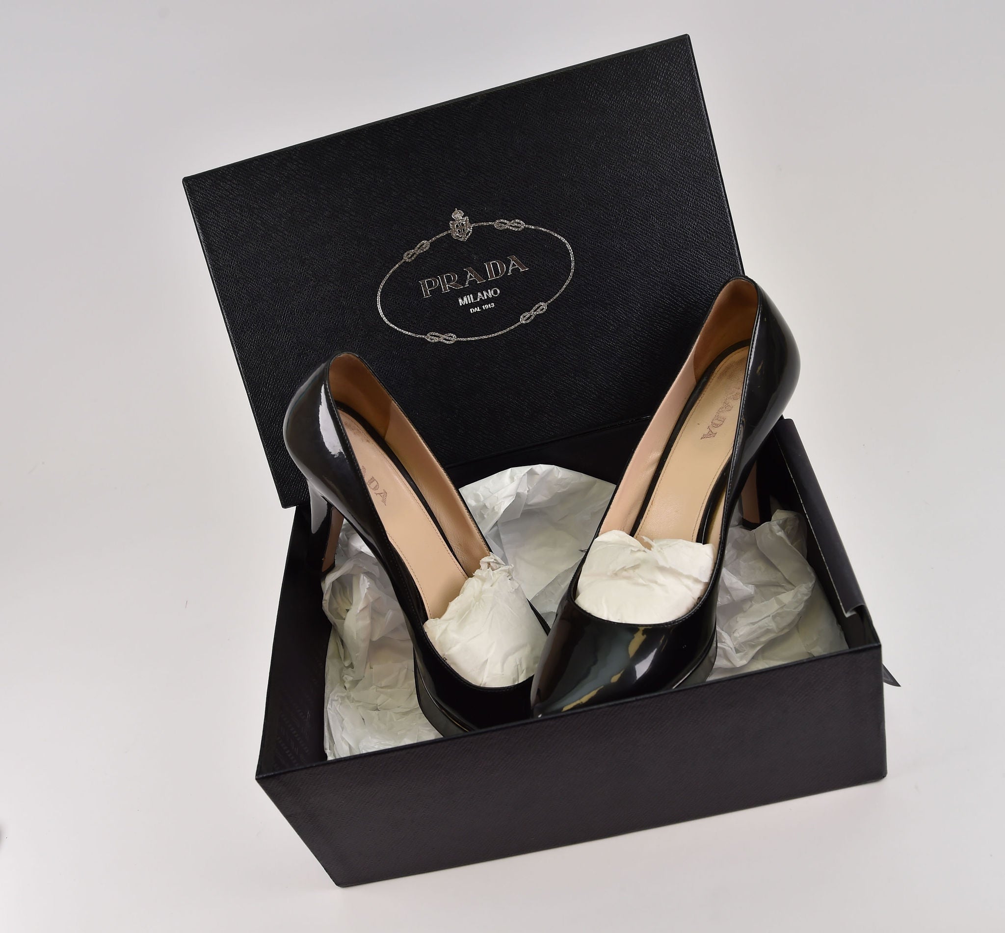 Prada Black Patent Leather Pumps – EU 40 – Made in Italy