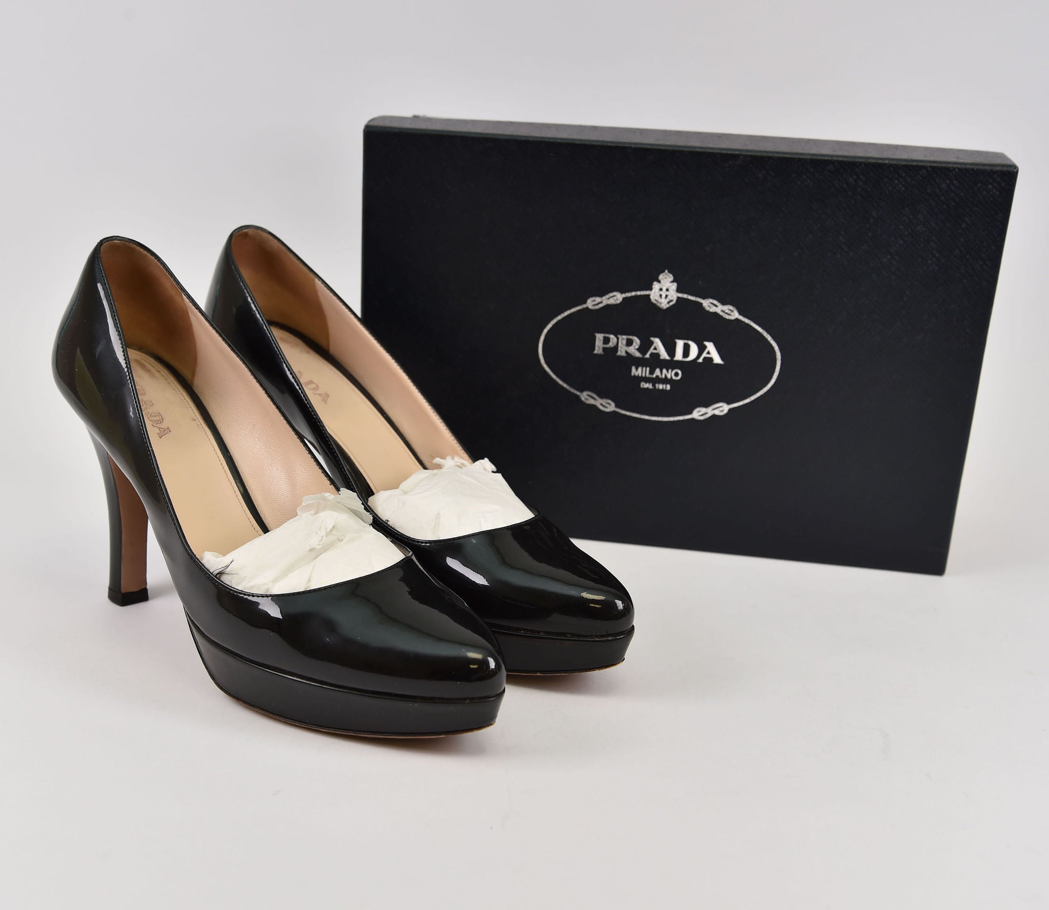 Prada Black Patent Leather Pumps – EU 40 – Made in Italy